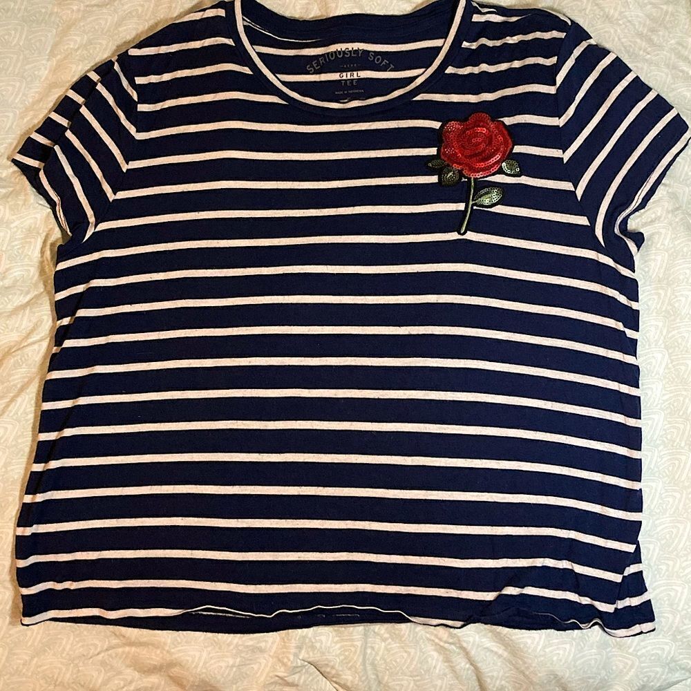 XL Aeropostale blue & white striped sequin rose patch tee